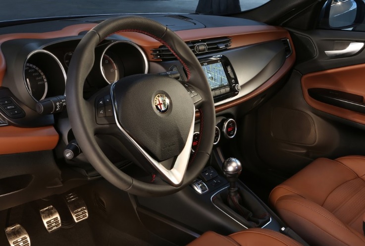 2017 Alfa Romeo Giulietta Hatchback 1.6 JTD (120 HP) Super TCT boot space and dimensions