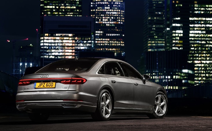 2021 Audi A8 Sedan 3.0 TFSI quattro (340 HP) Long Tiptronic boot space and dimensions