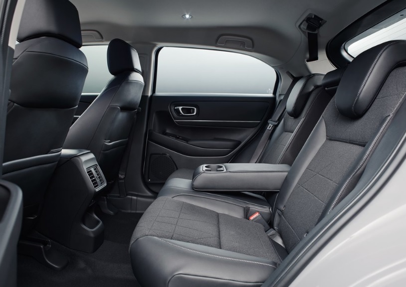 2022 Honda HR-V Crossover 1.5 Hybrid (131 HP) Advance CVT boot space and dimensions