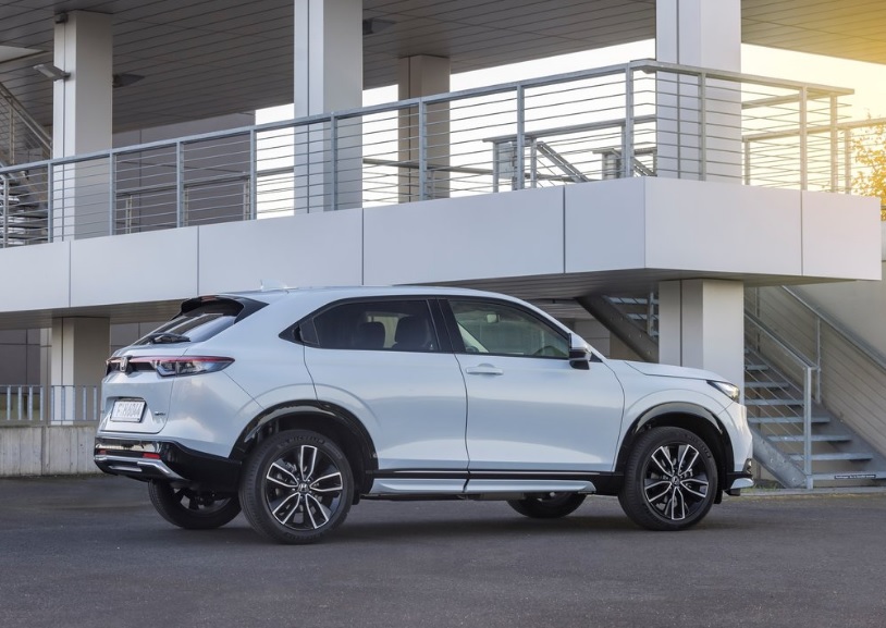 2025 Honda HR-V 1.5 Hybrid Elegance 2025 Honda HR-V 1.5 Hybrid 131 HP Elegance CVT Technical Specs