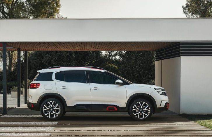 2021 Citroen C5 Aircross SUV 1.2 PureTech (130 HP) Live AT boot space and dimensions
