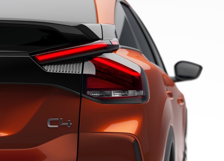 2021 Citroen C4 SUV 1.2 PureTech (100 HP) Feel MT6 boot space and dimensions