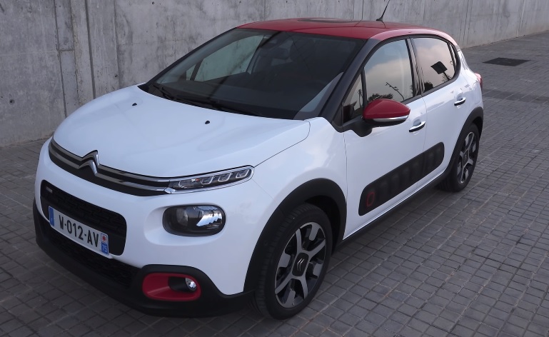 2017 Citroen C3 1.2 PureTech Live Comparison