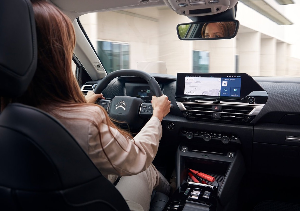 2022 Citroen C4 X 1.2 PureTech 130 HP Feel Bold EAT Technical Specs - cardimension.net