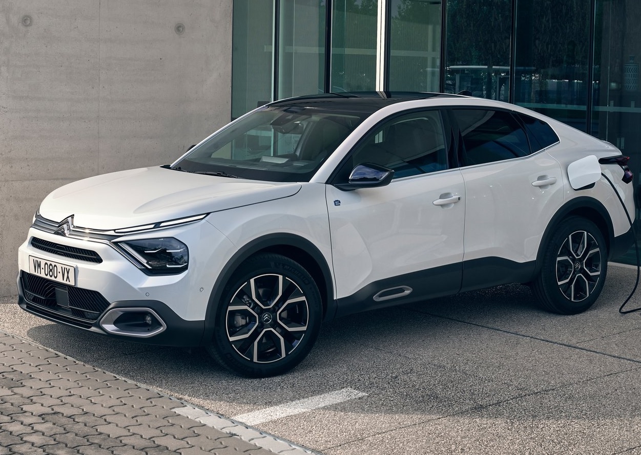 2022 Citroen C4 X 1.2 PureTech 130 HP Feel Bold EAT Technical Specs