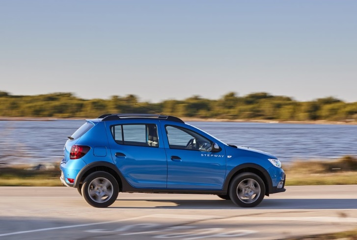 2020 Dacia Sandero Stepway Hatchback 0.9 Turbo (90 HP) Stepway Manual boot space and dimensions