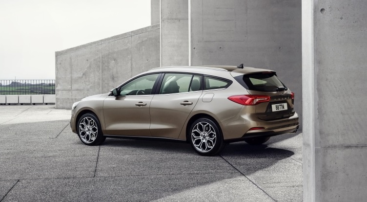 2018 Ford Focus SW Station Wagon 1.5 TDCi (120 HP) Trend X Automatic boot space and dimensions