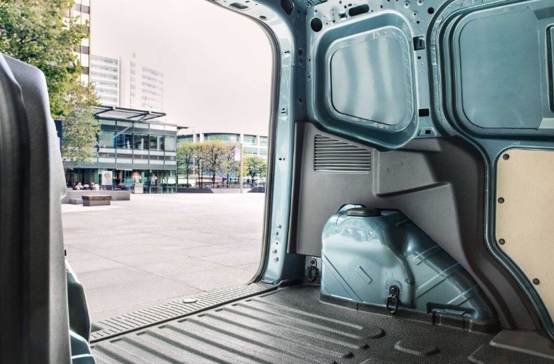 2022 Ford Transit Courier Mpv 1.5 TDCi (100 HP) Van Deluxe Manual boot space and dimensions