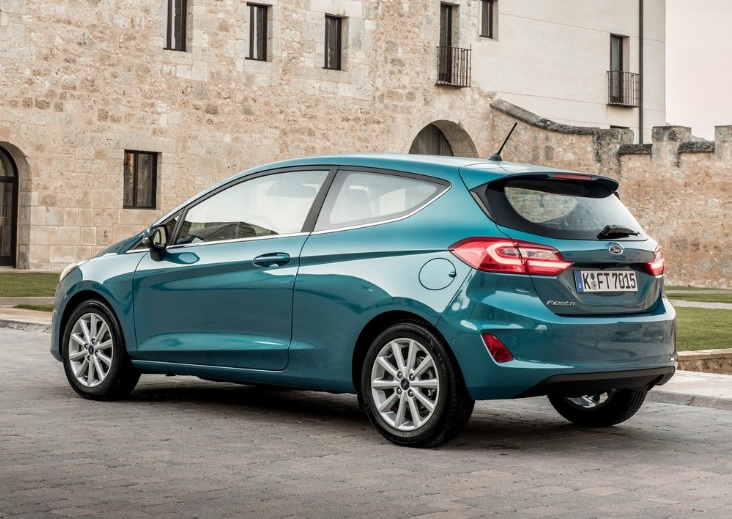 2020 Ford Fiesta Hatchback 1.0 EcoBoost (100 HP) Style Automatic boot space and dimensions
