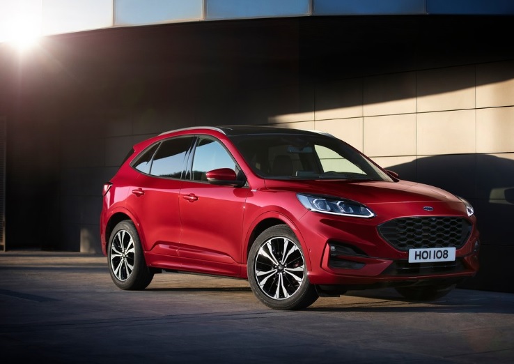 2022 Ford Kuga SUV 1.5 EcoBoost (120 HP) Style Manual boot space and dimensions