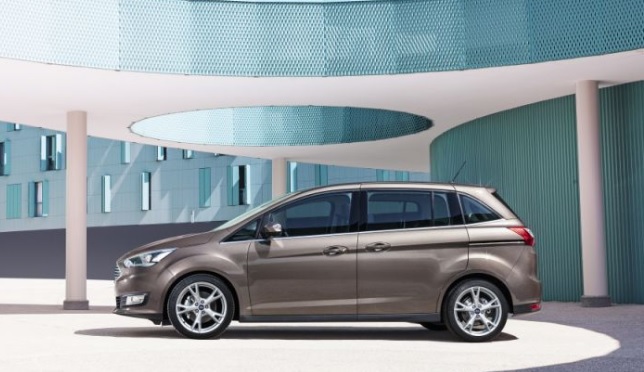 2016 Ford C-Max Mpv 1.5 (182 HP) Trend AT boot space and dimensions
