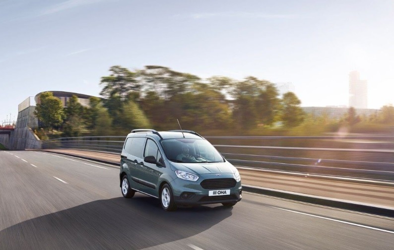 2020 Ford Transit Courier 1.5 TDCi 100 HP Van Deluxe Manual Technical Specs - cardimension.net