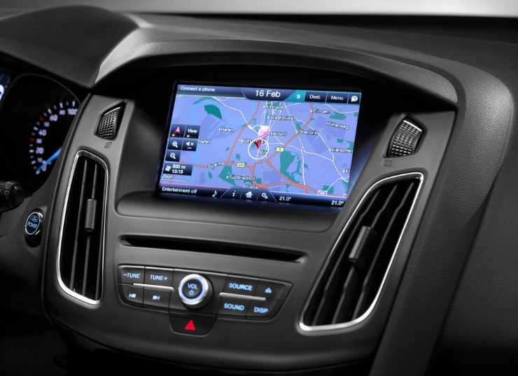 2016 Ford Focus HB Hatchback 1.0 EcoBoost (125 HP) Titanium Powershift boot space and dimensions