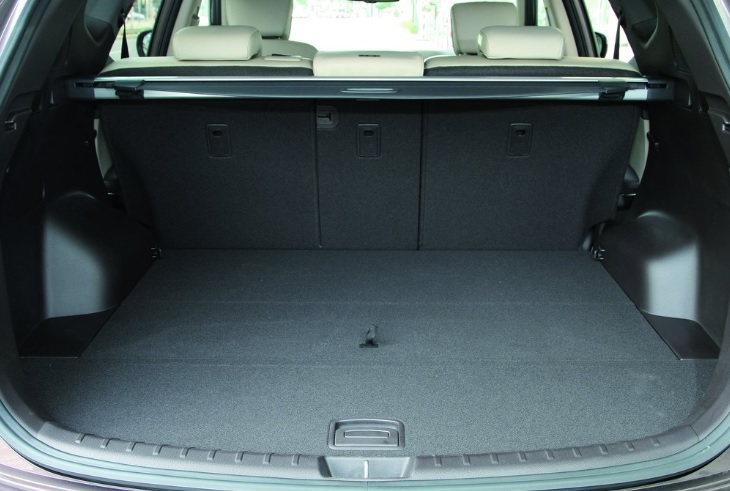 2015 Hyundai Santa Fe SUV 2.0 CRDi 4WD (184 HP) Executive Shiftronic boot space and dimensions