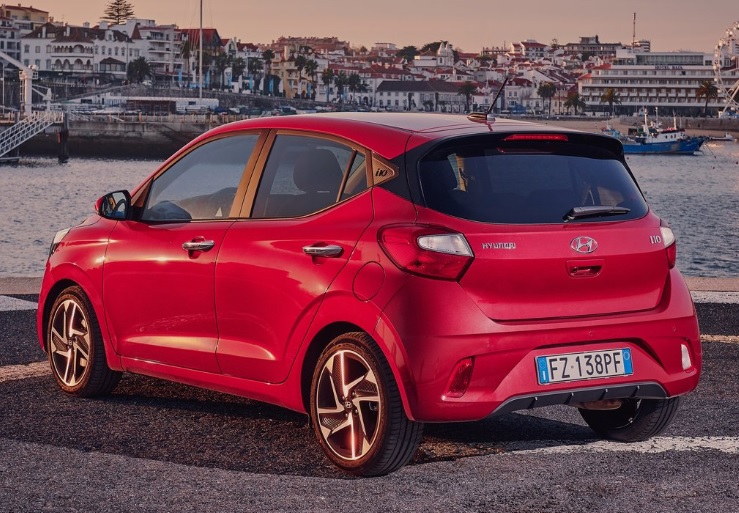 2021 Hyundai i10 Hatchback 1.2 MPI (84 HP) Elite AMT boot space and dimensions