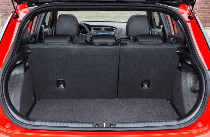 2020 Hyundai i20 Hatchback 1.0T GDI (120 HP) Style Pan DCT boot space and dimensions