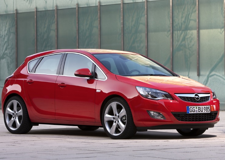 2014 Opel Astra Hatchback 1.6 (115 HP) Edition Manual boot space and dimensions