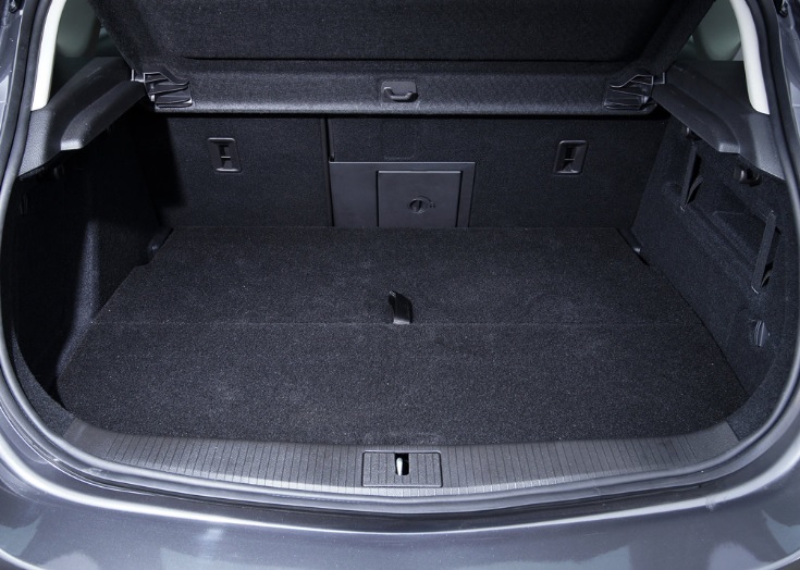 2015 Opel Astra Hatchback 1.3 CDTi SS (95 HP) Edition Plus Manual boot space and dimensions