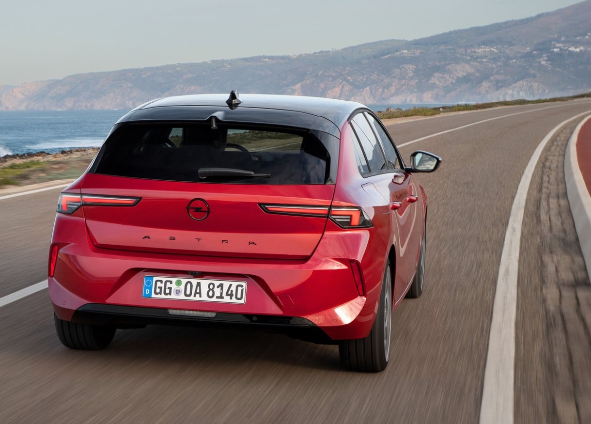 2023 Opel Astra Hatchback 1.2 Turbo (130 HP) GS AT boot space and dimensions