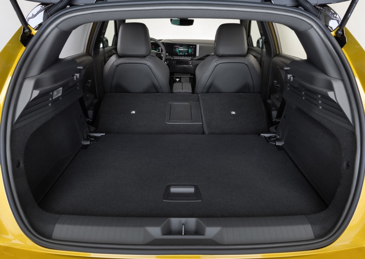 2022 Opel Astra Hatchback 1.2 Turbo (130 HP) GS Line AT boot space and dimensions
