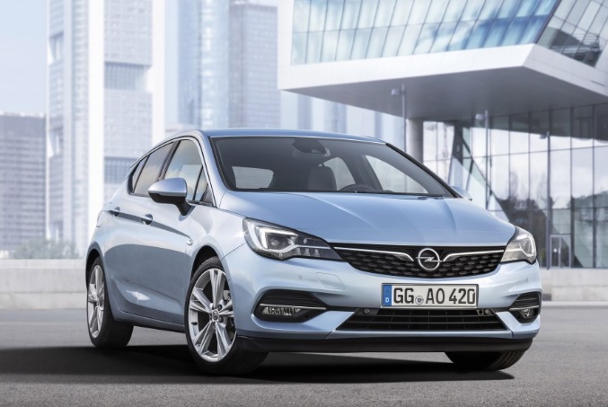 2021 Opel Astra Hatchback 1.2 (110 HP) Edition Manual boot space and dimensions