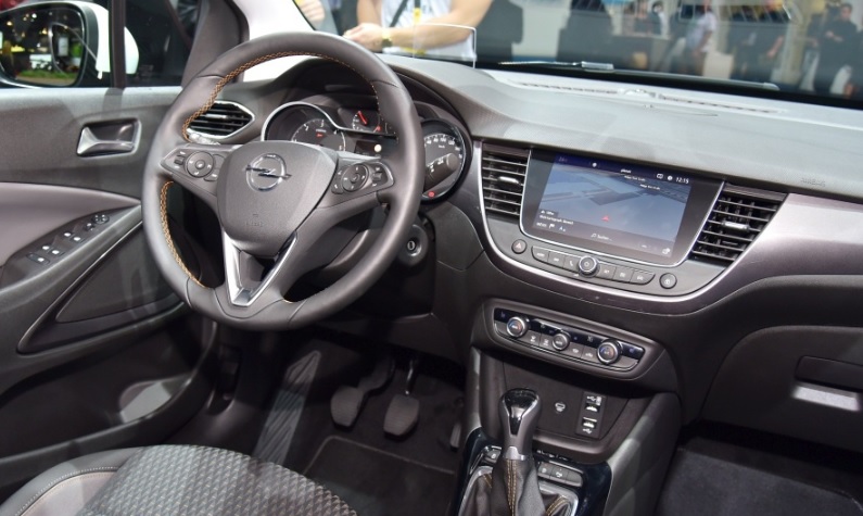 2017 Opel Crossland X SUV 1.2 (110 HP) Excellence Automatic boot space and dimensions