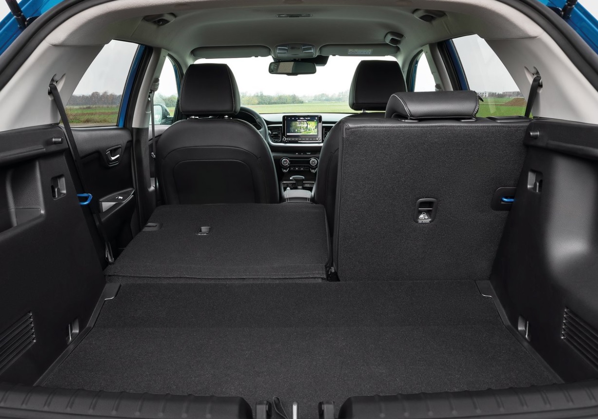 2023 Kia Stonic SUV 1.4 (100 HP) Prestige AT boot space and dimensions