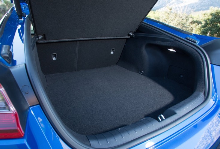 2019 Kia Stinger Sedan 2.0 (244 HP) GT-Line AT boot space and dimensions