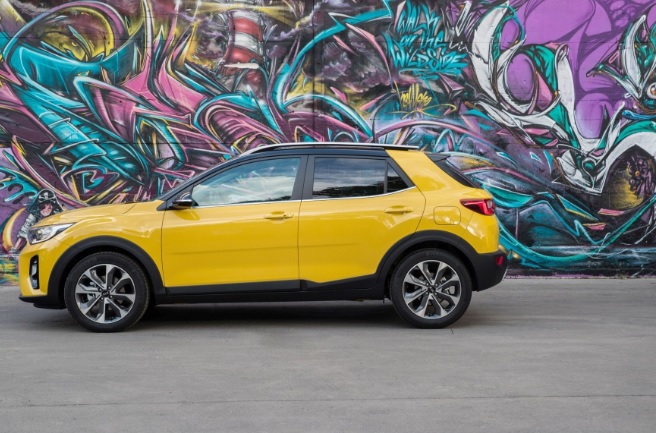 2021 Kia Stonic 1.4 Cool Comparison