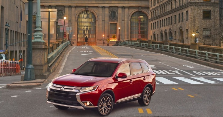 2017 Mitsubishi Outlander SUV 2.0 (150 HP) Instyle CVT boot space and dimensions