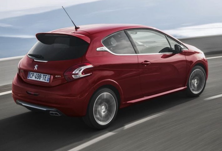 2015 Peugeot 208 Hatchback 1.2 PureTech (110 HP) Allure EAT6 boot space and dimensions