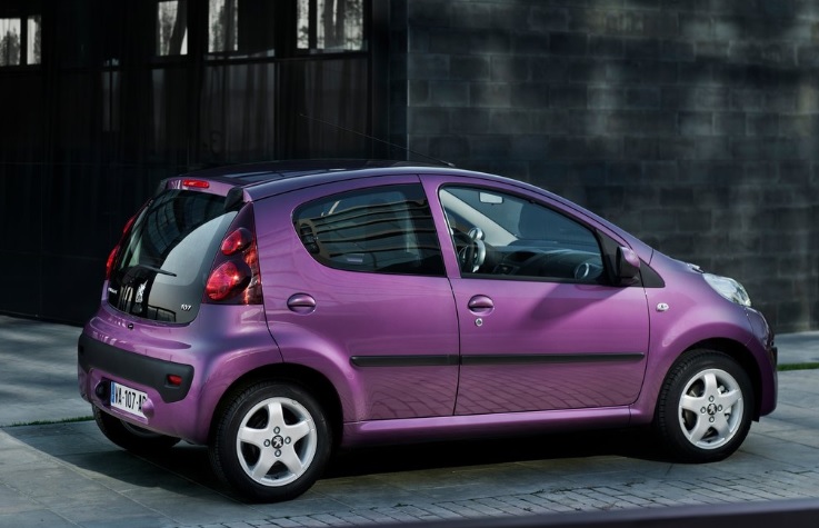 2013 Peugeot 107 Hatchback 1.0 (68 HP) Trendy 2-Tronic boot space and dimensions