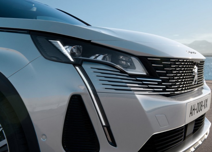 2022 Peugeot 3008 SUV 1.6 PureTech (180 HP) GT EAT boot space and dimensions