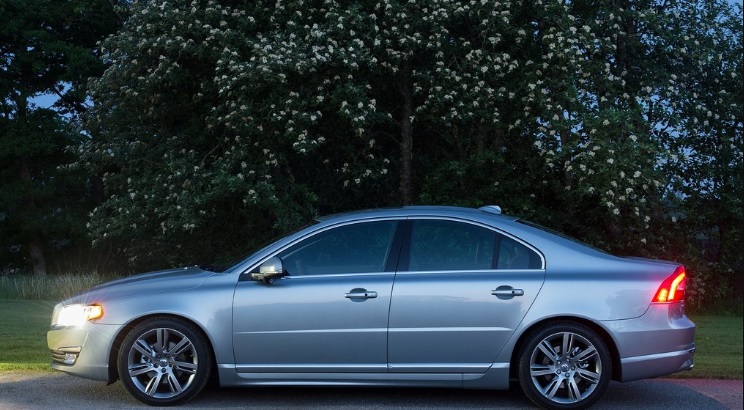 2016 Volvo S80 Sedan 2.0 D4 (181 HP) Advance Geartronic boot space and dimensions