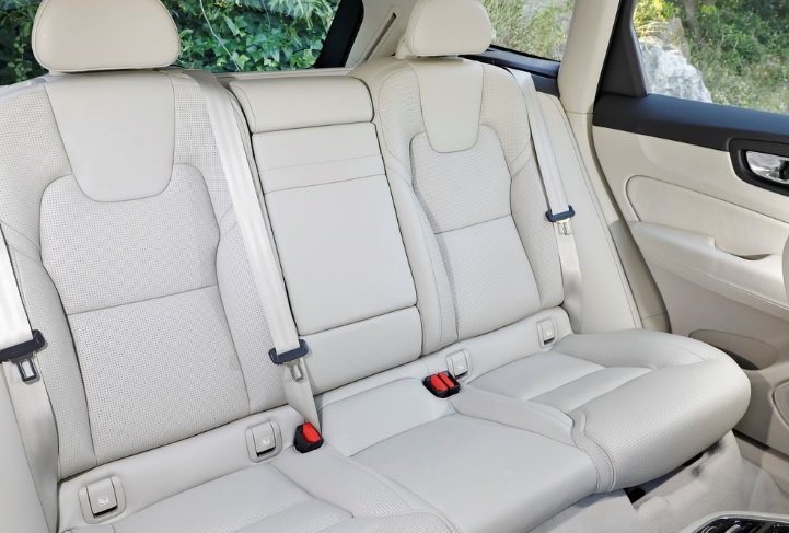 2020 Volvo XC60 SUV 2.0 EAWD T8 (405 HP) Polestar Geartronic boot space and dimensions