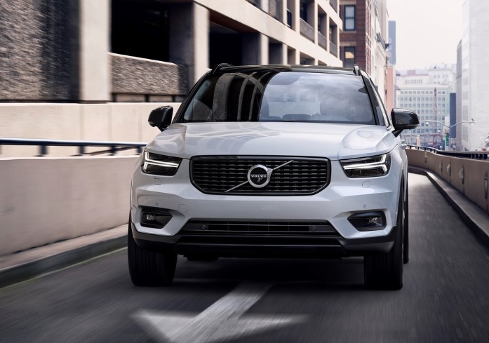 2020 Volvo XC40 2.0 T4 AWD 190 HP R-Design Geartronic Technical Specs - cardimension.net