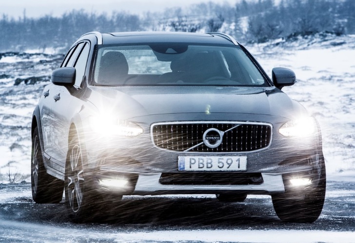 2017 Volvo V90 2.0 D5 235 HP Cross Country Plus Geartronic Technical Specs - cardimension.net