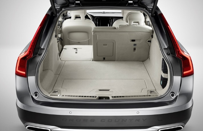 2017 Volvo V90 SUV 2.0 D5 (235 HP) Cross Country Plus Geartronic boot space and dimensions