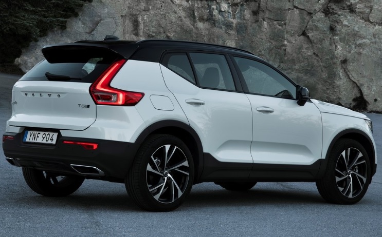2019 Volvo XC40 2.0 D4 190 HP Momentum Geartronic Technical Specs - cardimension.net