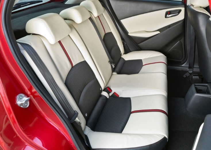 2014 Mazda 2 Hatchback 1.5i (102 HP) Go Manual boot space and dimensions