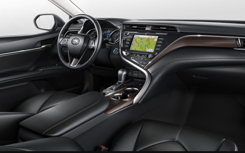 2019 Toyota Camry Sedan 2.5 (218 HP) Passion e-CVT boot space and dimensions