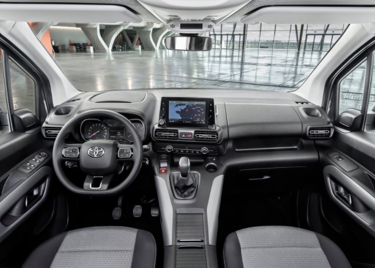 2022 Toyota Proace City Mpv 1.5 D (130 HP) Dream AT boot space and dimensions