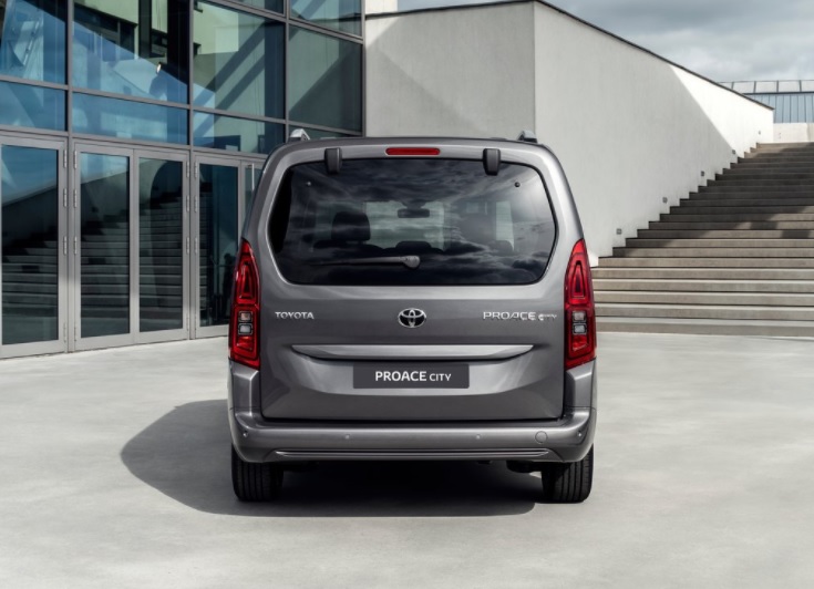 2023 Toyota Proace City Mpv 1.5 D (130 HP) Dream AT boot space and dimensions