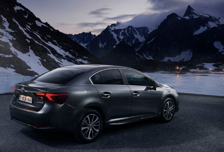 2017 Toyota Avensis 2.0 152 HP Premium Plus MultiDrive S Technical Specs - cardimension.net