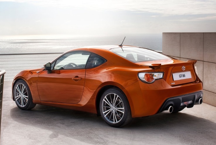 2016 Toyota GT 86 2.0 200 HP GT AT Technical Specs - cardimension.net