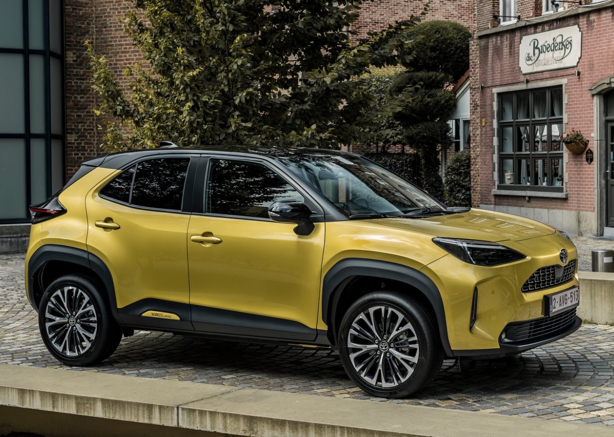 2023 Toyota Yaris Cross 1.5 Hybrid 92 HP Dream e-CVT Technical Specs