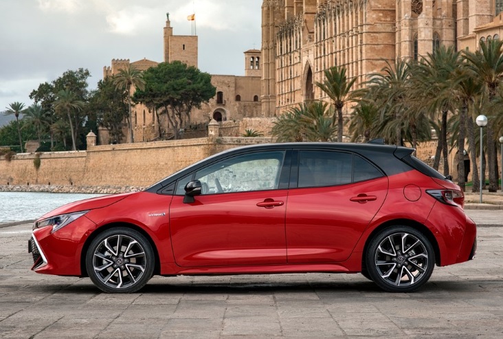 2021 Toyota Corolla HB Hatchback 1.2 Turbo (116 HP) Dream Multidrive S boot space and dimensions