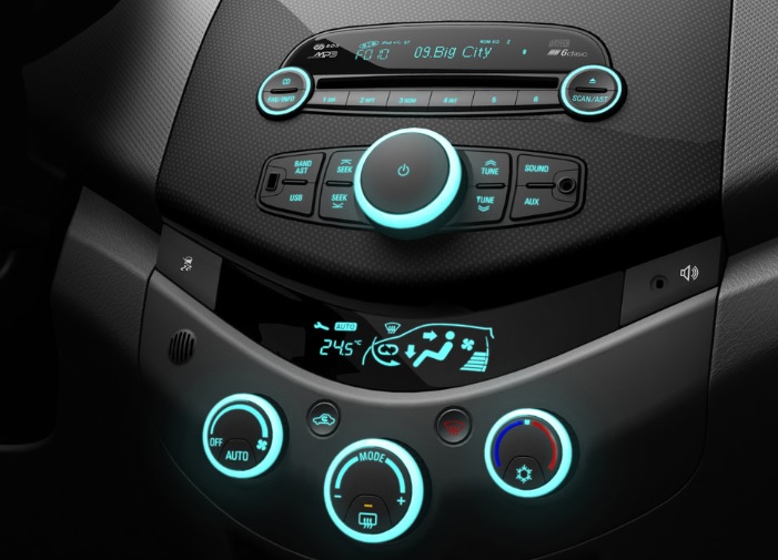 2013 Chevrolet Spark Hatchback 1.2 (81 HP) LT Manual boot space and dimensions