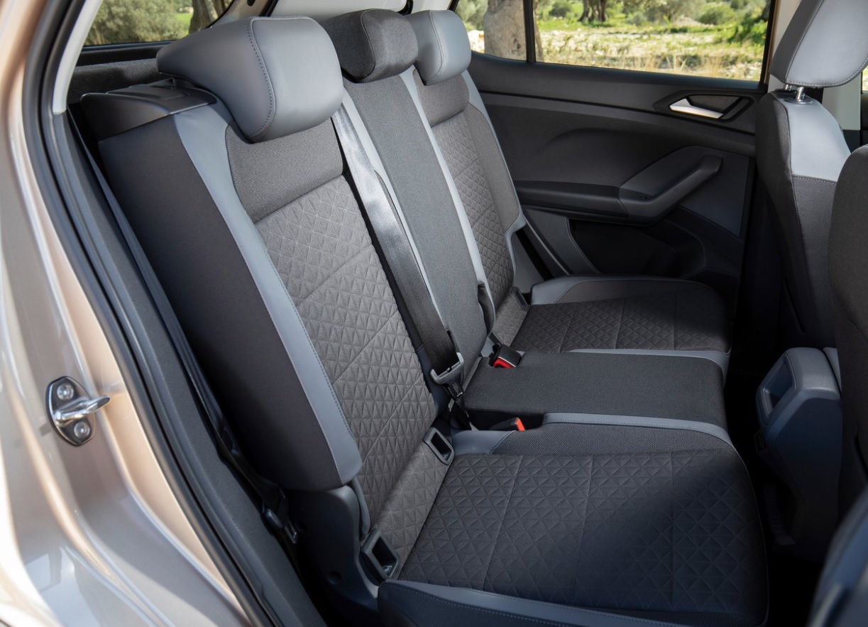 2023 Volkswagen T-Cross Crossover 1.0 TSI (110 HP) Life Manual boot space and dimensions