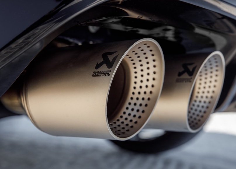 2022 Volkswagen Golf R Hatchback 2.0 TSI (320 HP) R DSG boot space and dimensions